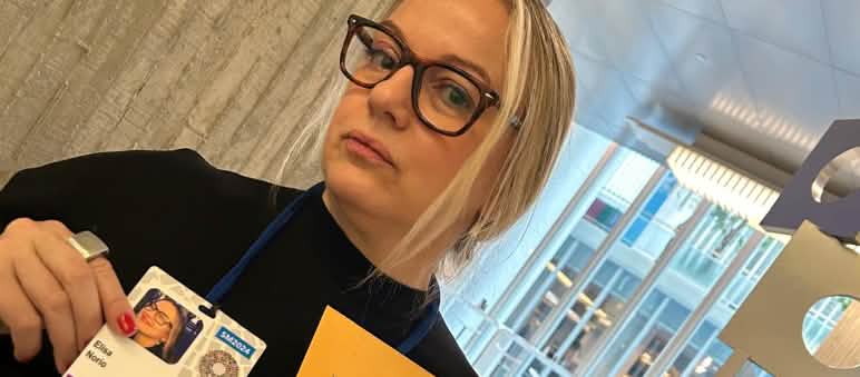 Elisa Norio, de Sauvons la forêt, a remis la pétition en main propre au siège de la Banque mondiale à Washington Portrait de l’activiste Elisa Norio au siège de la Banque mondiale à Washington
